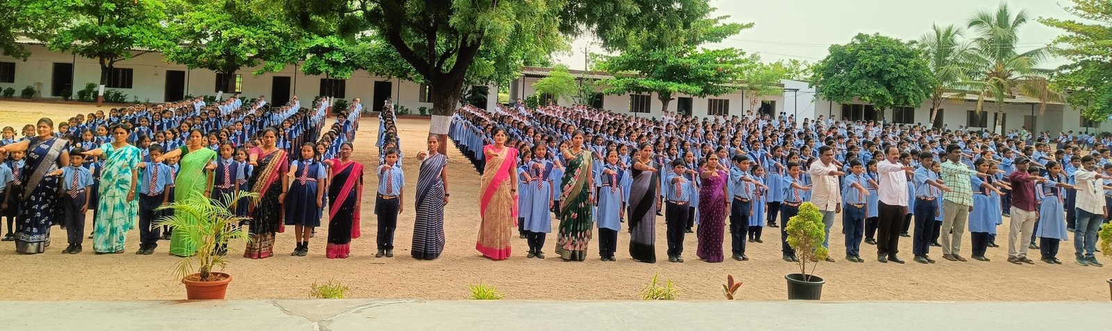 "పర్యావరణాన్ని పరిరక్షిద్దాం - సుస్థిర భవిష్యత్తును నిర్మిద్దాం."    - సత్యశోధక్ పాఠశాల ప్రిన్సిపాల్ ఆర్. నర్సయ్య.